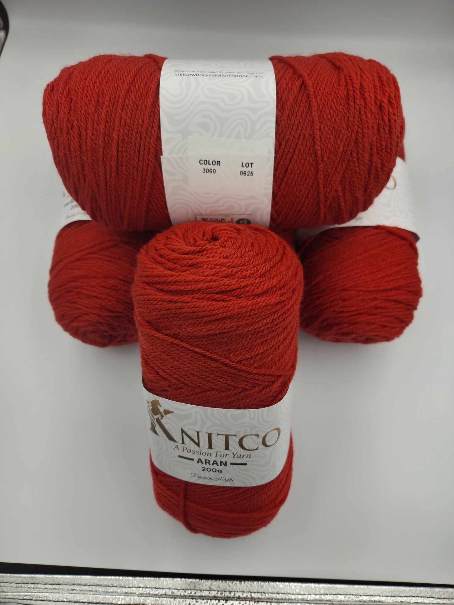 Knitco Aran 200g 3060