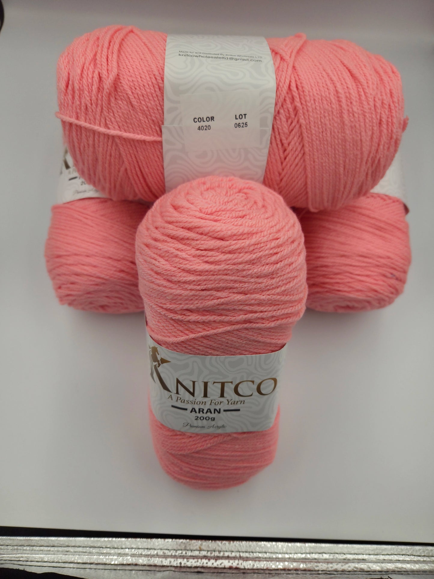 Knitco Aran 200g 4020