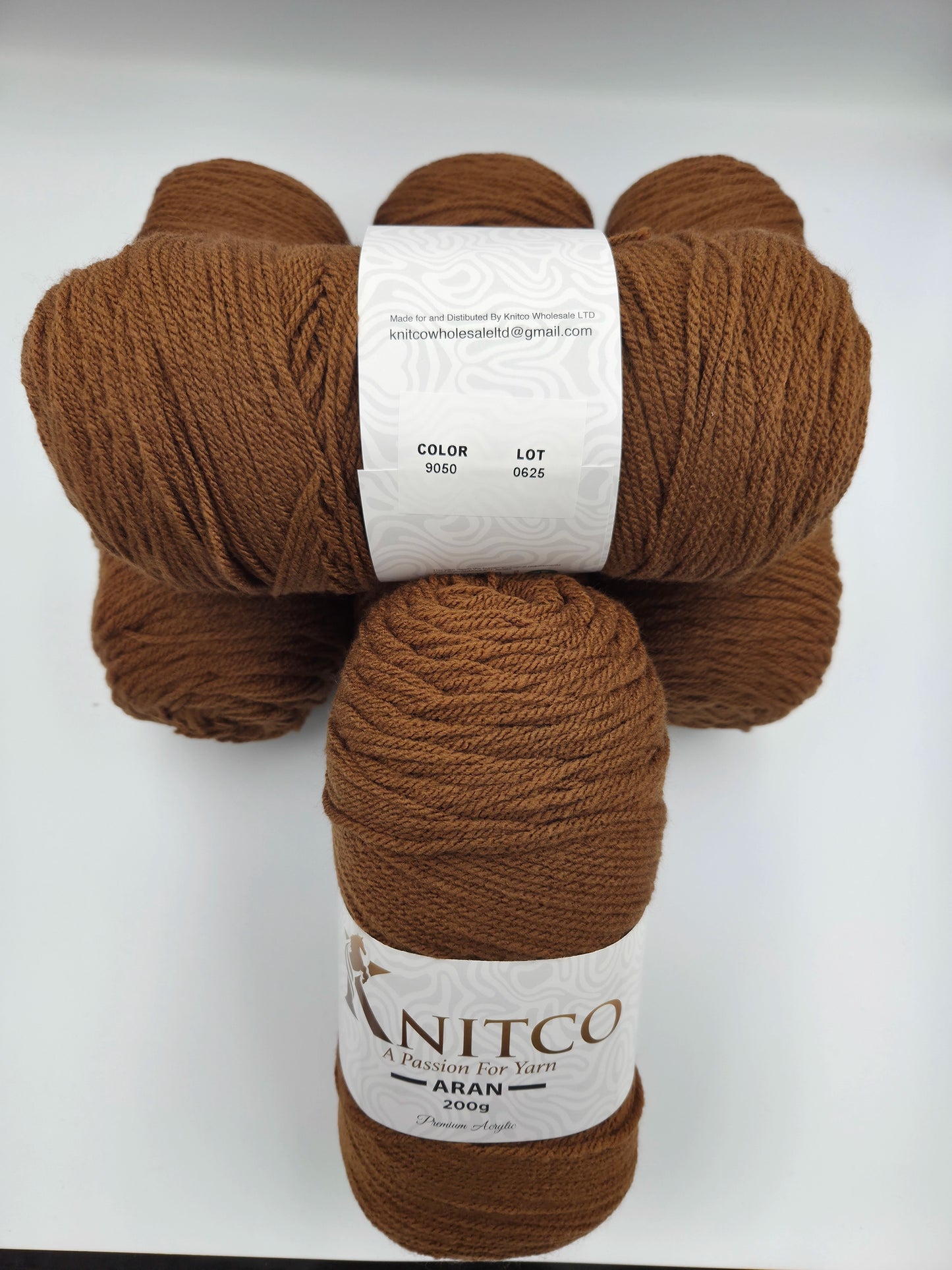 Knitco Aran 200g 9050