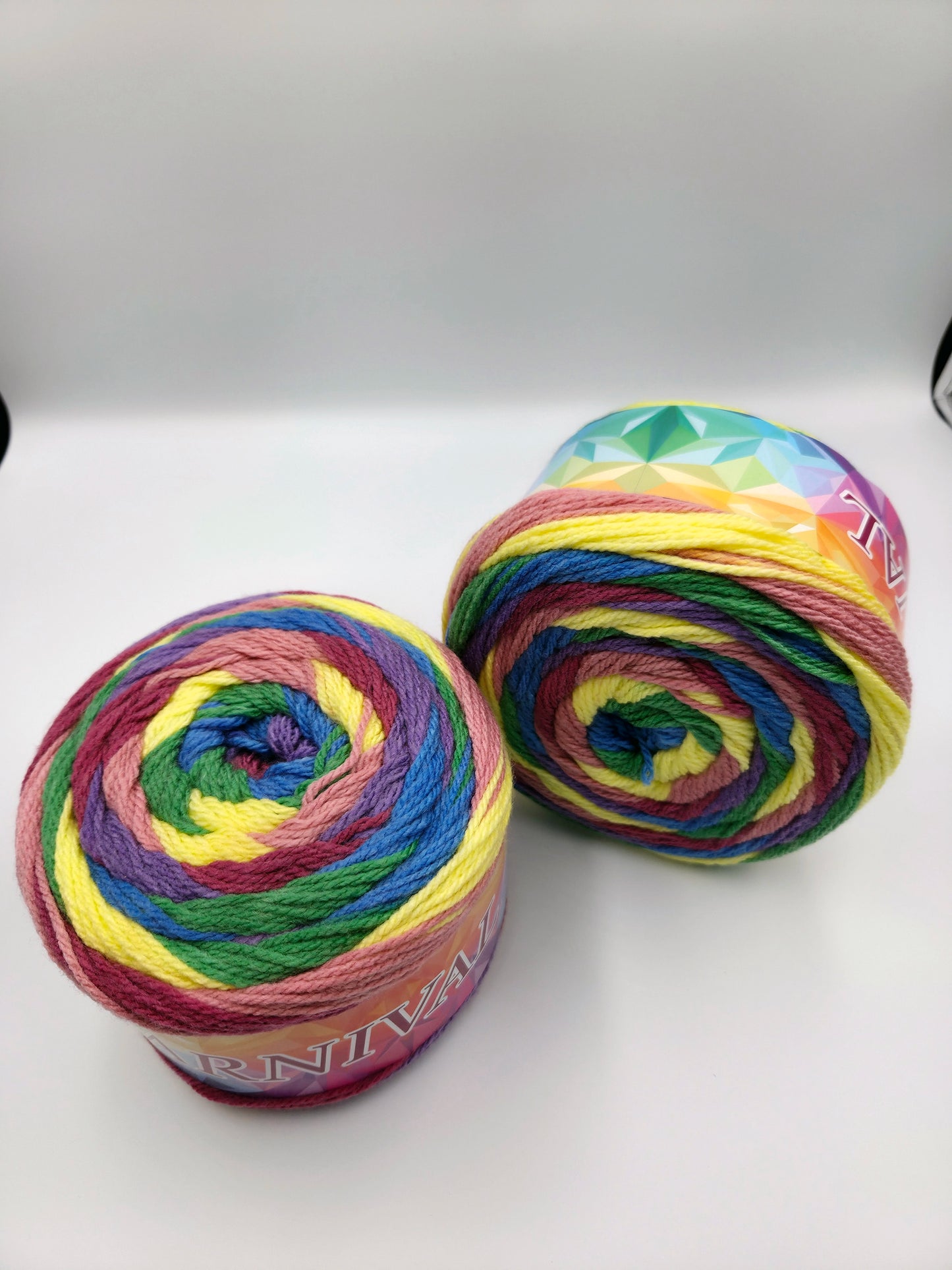 Knitco Carnival Aran 2001