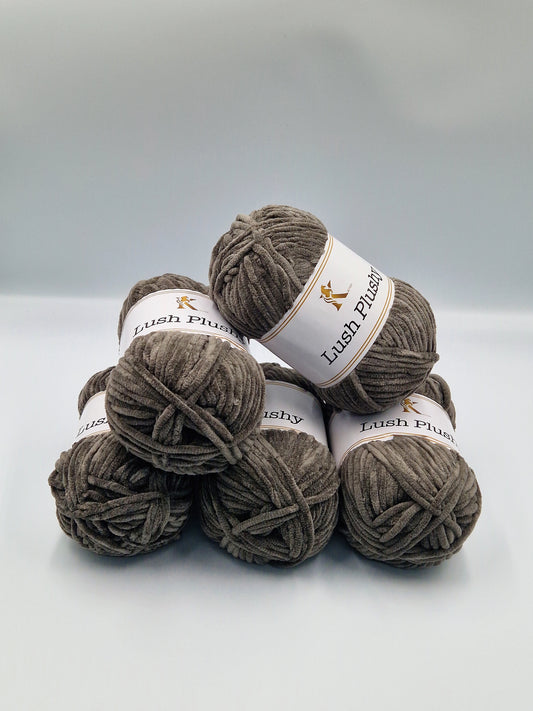 Lush Plushy Chenille yarn lushy 18