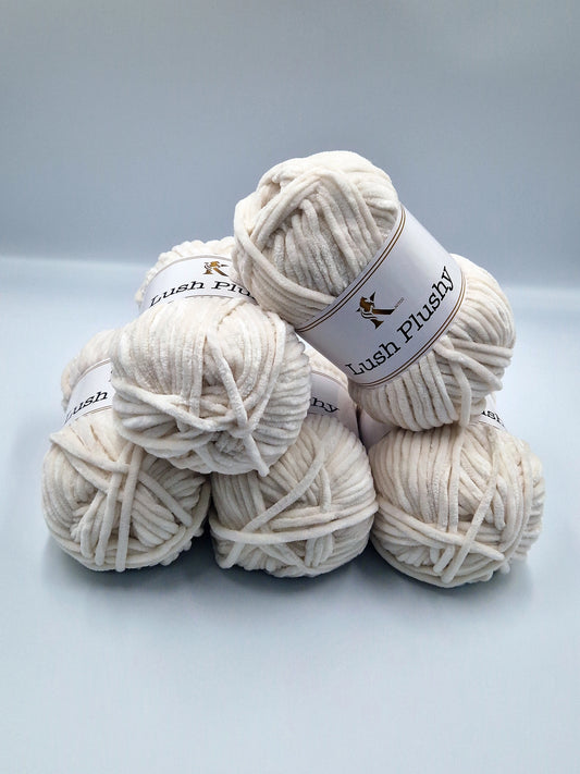 Lush Plushy Chenille yarn lushy 28