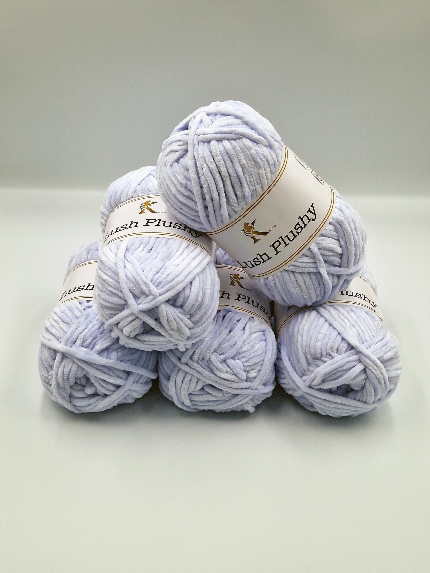 Lush Plushy Chenille yarn lushy 25